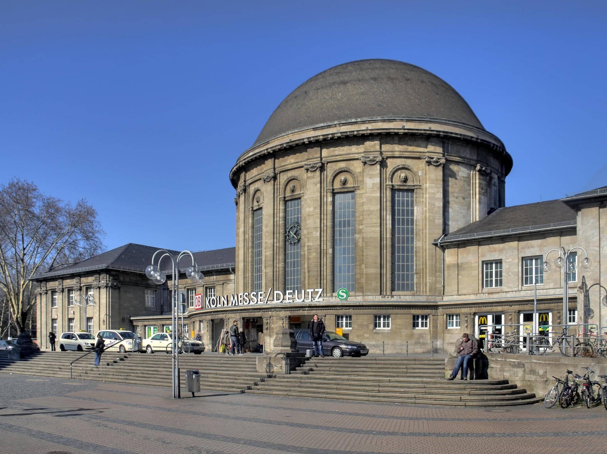 Hotel Alt Deutz City-Messe-Arena Kontaktloser Self Check-In Koln Bagian luar foto